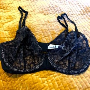 Chantelle:Black Lace Plunge Bra-32DD